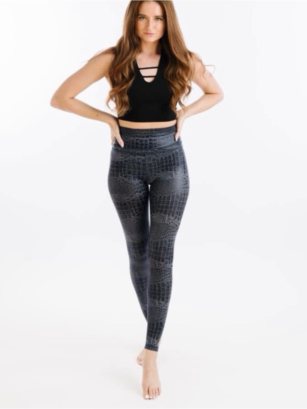 ZYIA Gray Armor Light N. Tight
Legging 28" | Size 6-8 | NWT - Picture 4 of 10